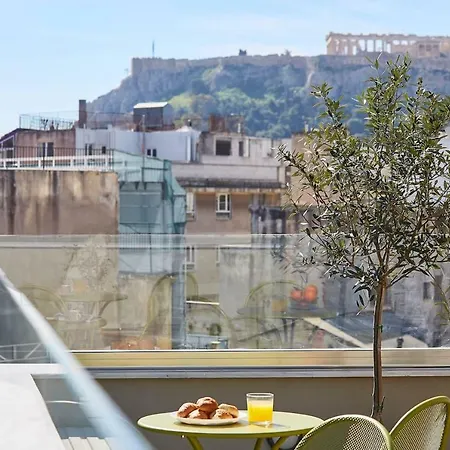 Explore From An Uber-central Studio! * Athens