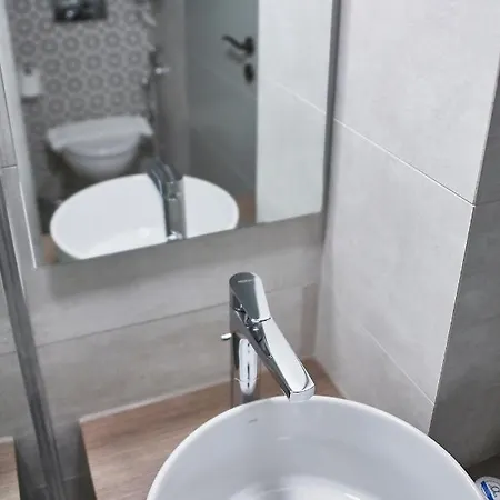 Apartamento Explore From An Uber-central Studio! Atenas